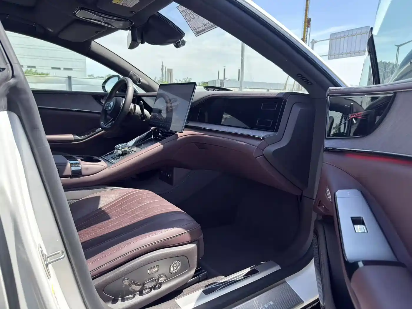 Denza Z9GT 2024 1100 AWD Ultra Edition фото 25