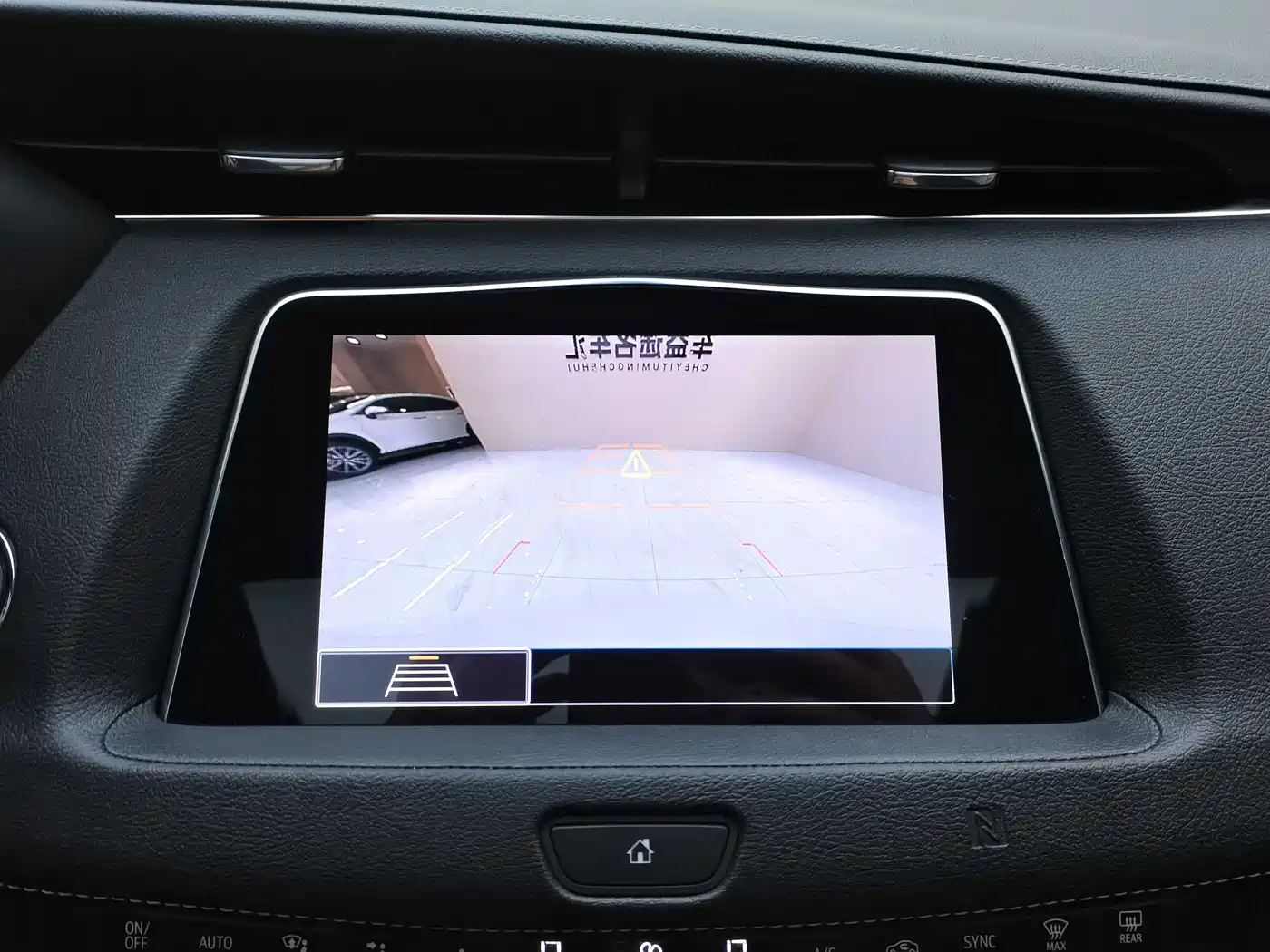 Cadillac XT4 2020 28T FWD Leading Trim фото 8