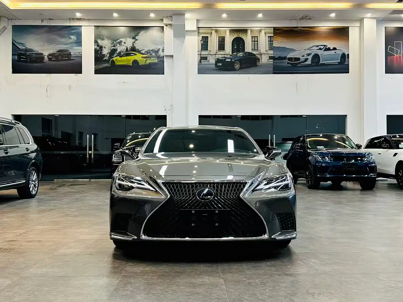 Lexus LS 2021 500h Luxury Edition фото 2
