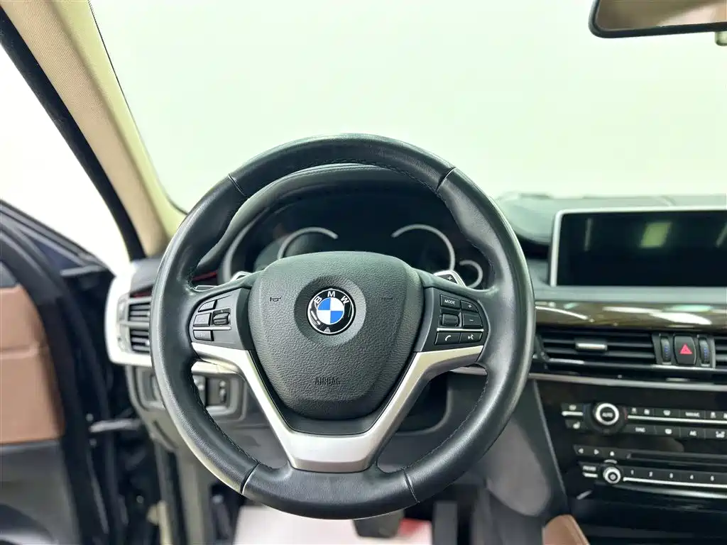 BMW X6 2015 xDrive35i Luxury Model фото 5
