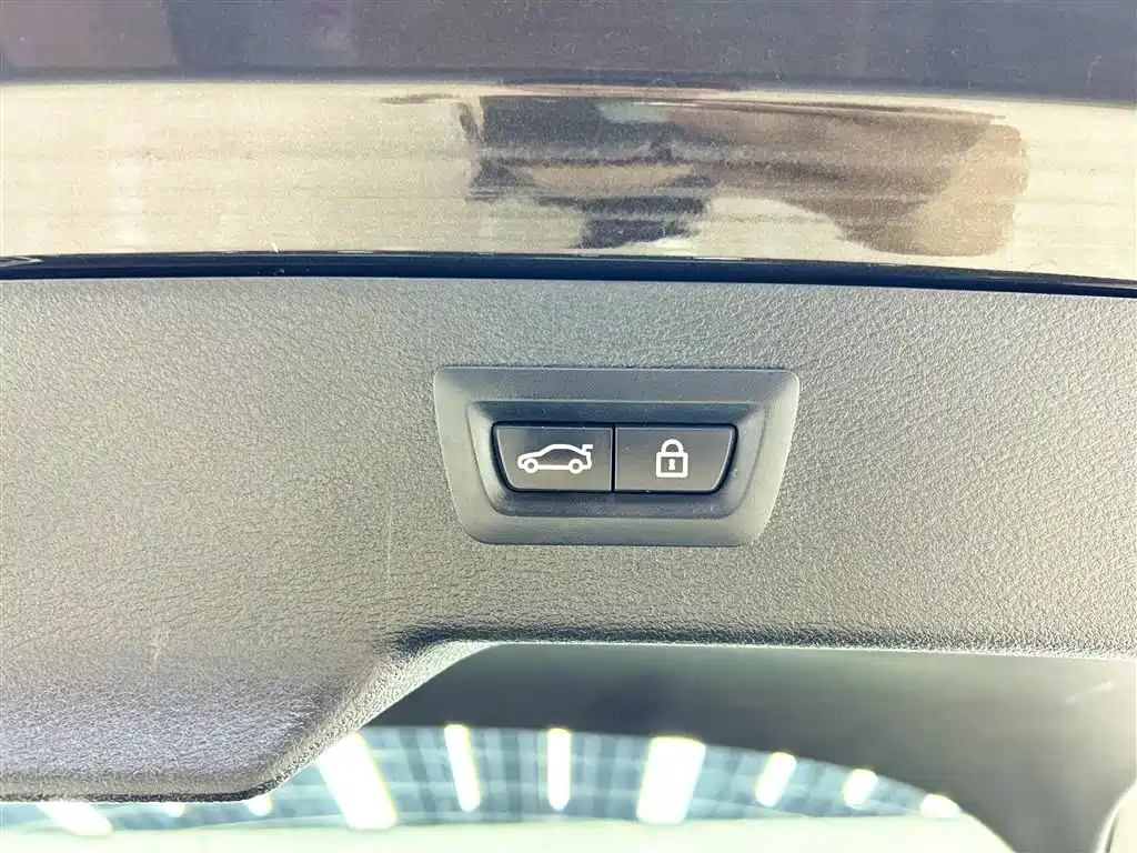 BMW X6 2015 xDrive35i Luxury Model фото 23