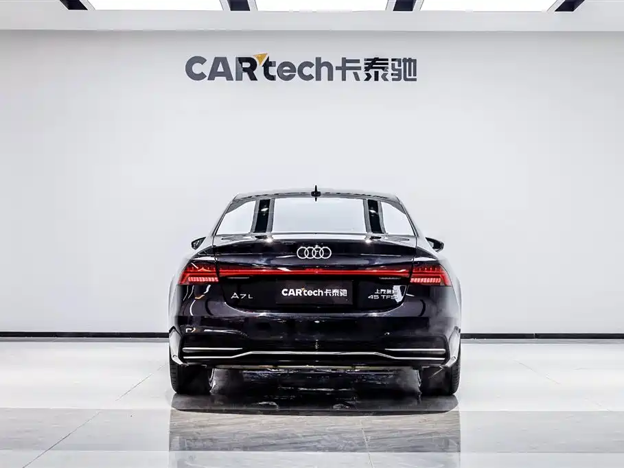 Audi A7L 2024 45TFSI S-line Dream Edition Crystal Package фото 5
