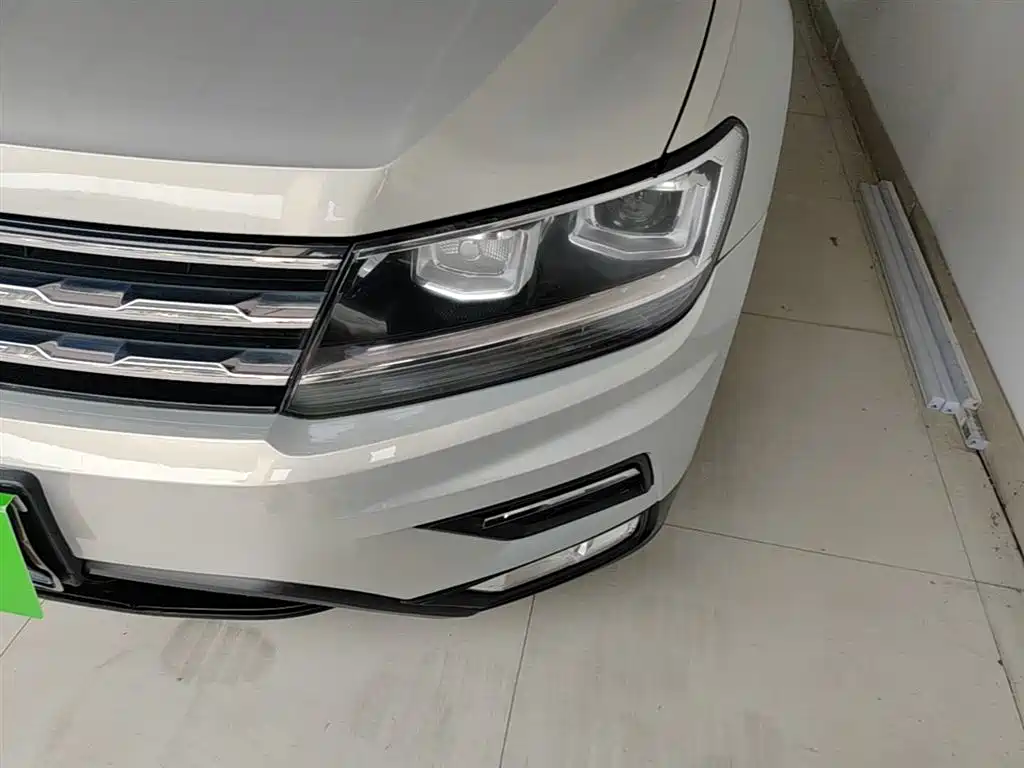 Volkswagen Tiguan L 2018 330TSI Automatic 2WD Luxury Edition фото 24