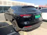 Photo 5 - Maserati Levante