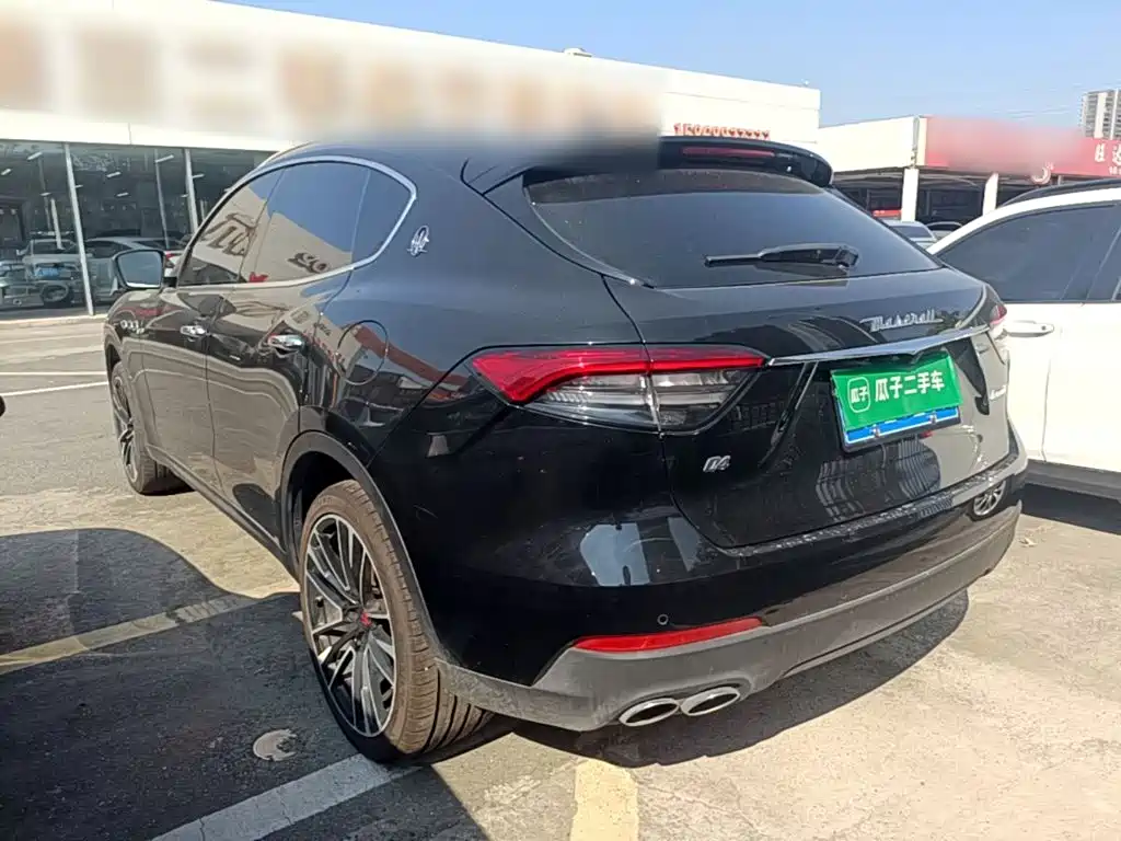 Photo 5 - Maserati Levante