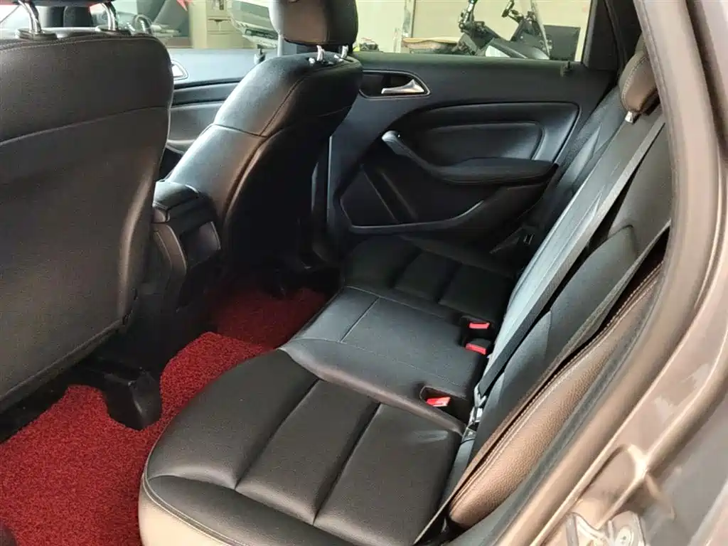 Mercedes-Benz B-Class 2018 B 200 Sport фото 17