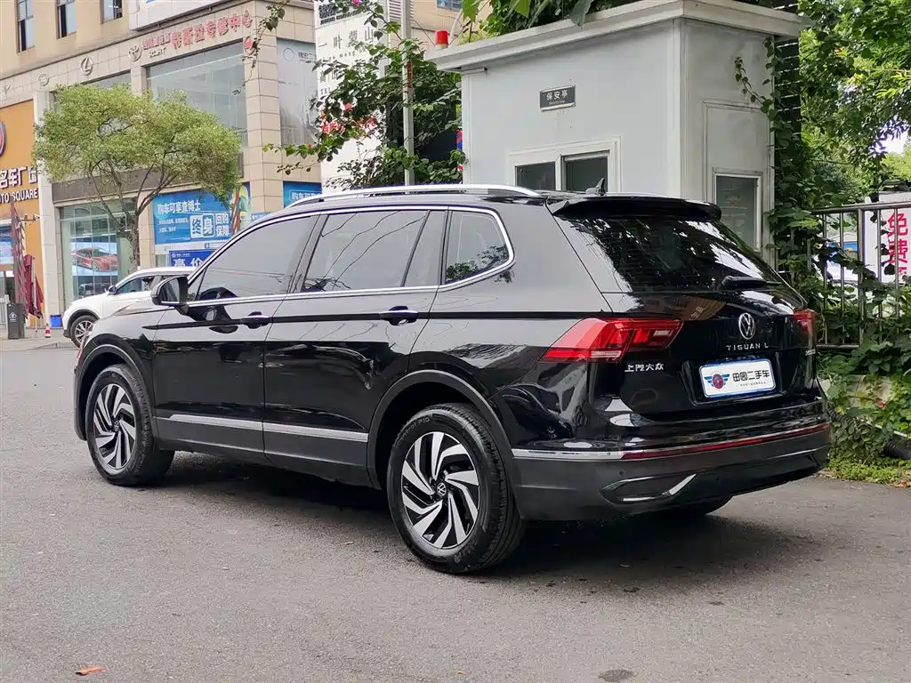 Volkswagen Tiguan L 2024 Outstanding 300TSI Auto 2WD Dragon Soaring Edition фото 4