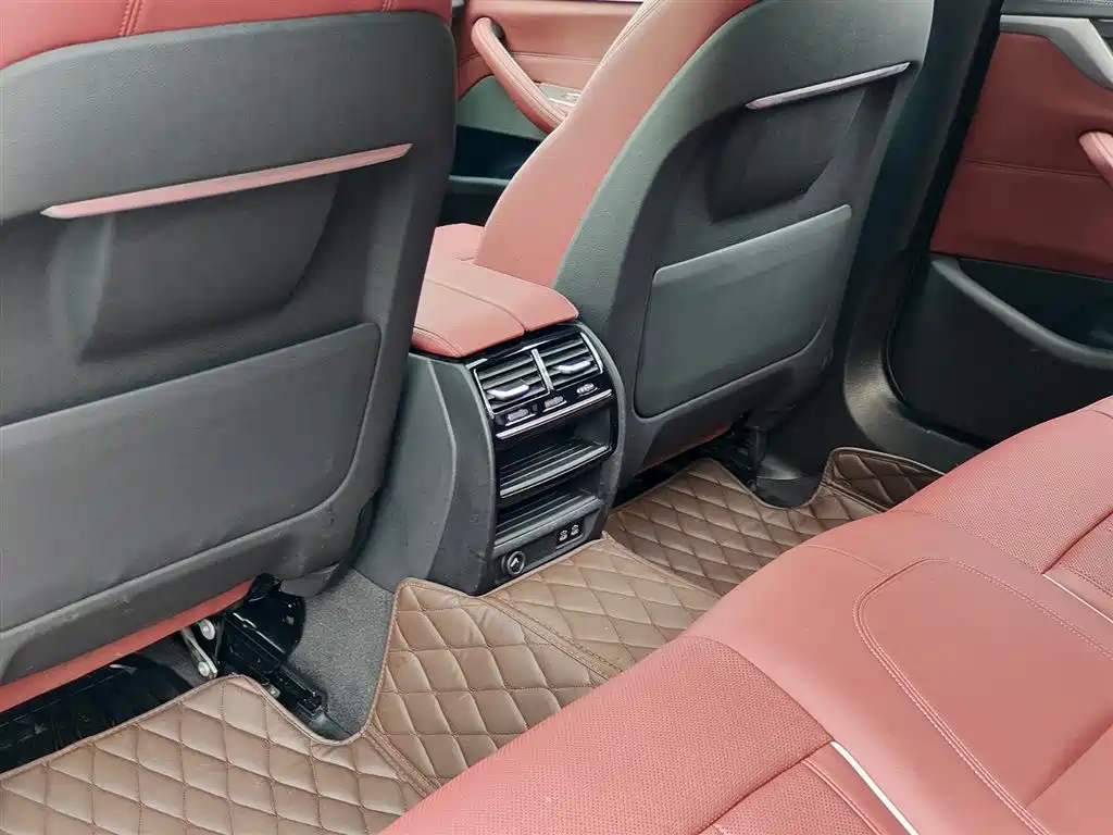 BMW 5 Series New Energy 2022 535Le M Sport Package фото 9