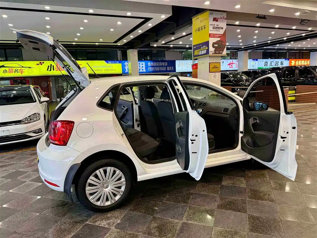 Volkswagen Polo 2018 1.5L Auto Comfort фото 26