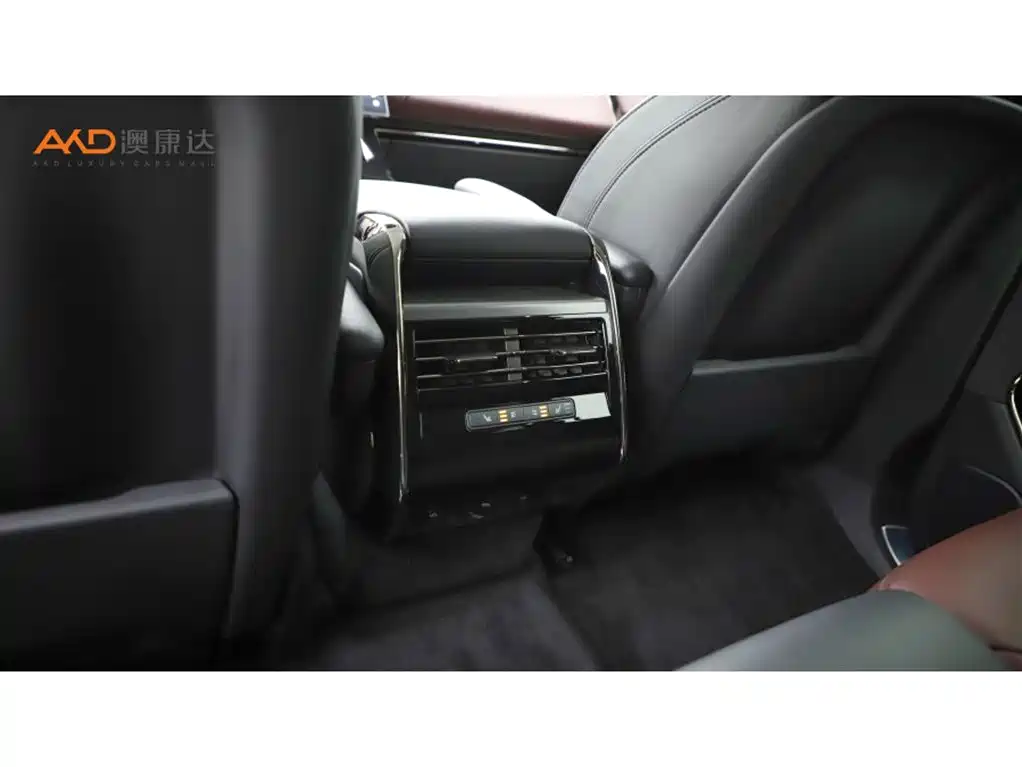Land Rover Range Rover Sport 2024 400PS Dynamic SE фото 9