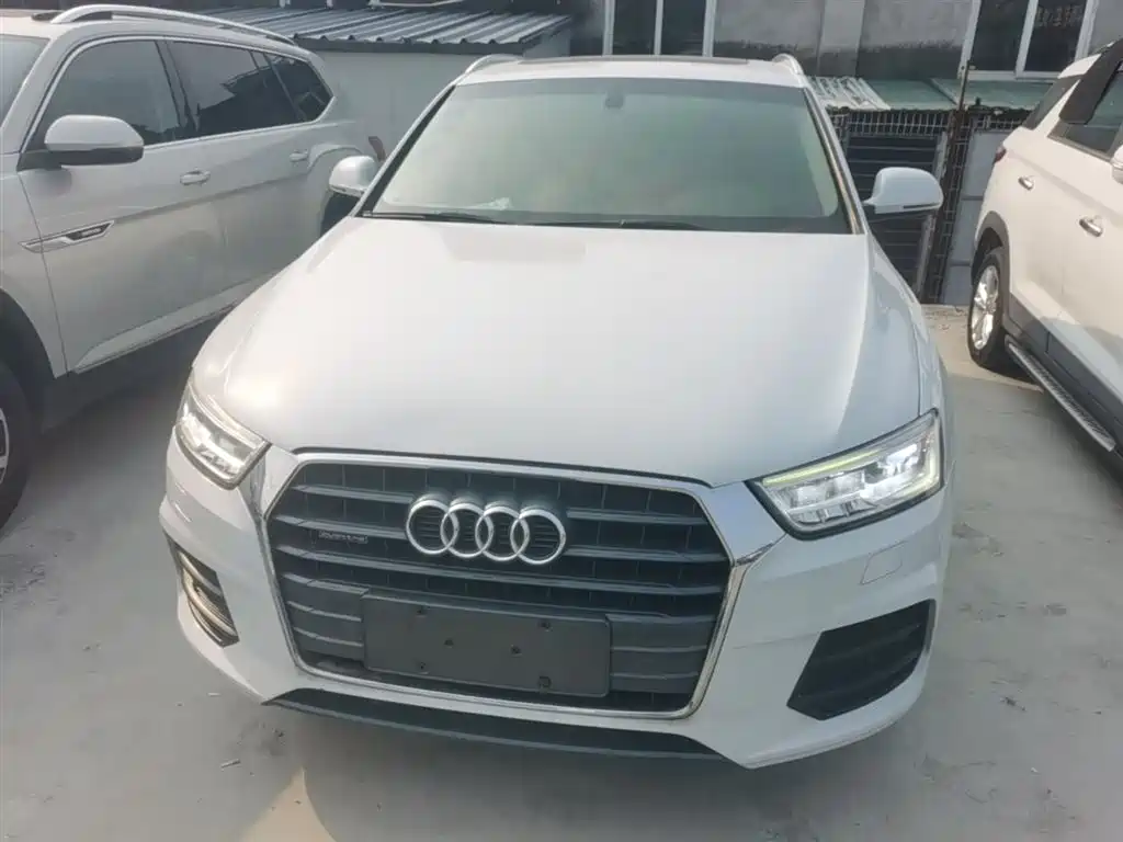 Audi Q3 2016 35 TFSI quattro All-Wheel Drive Fashion Edition фото 3