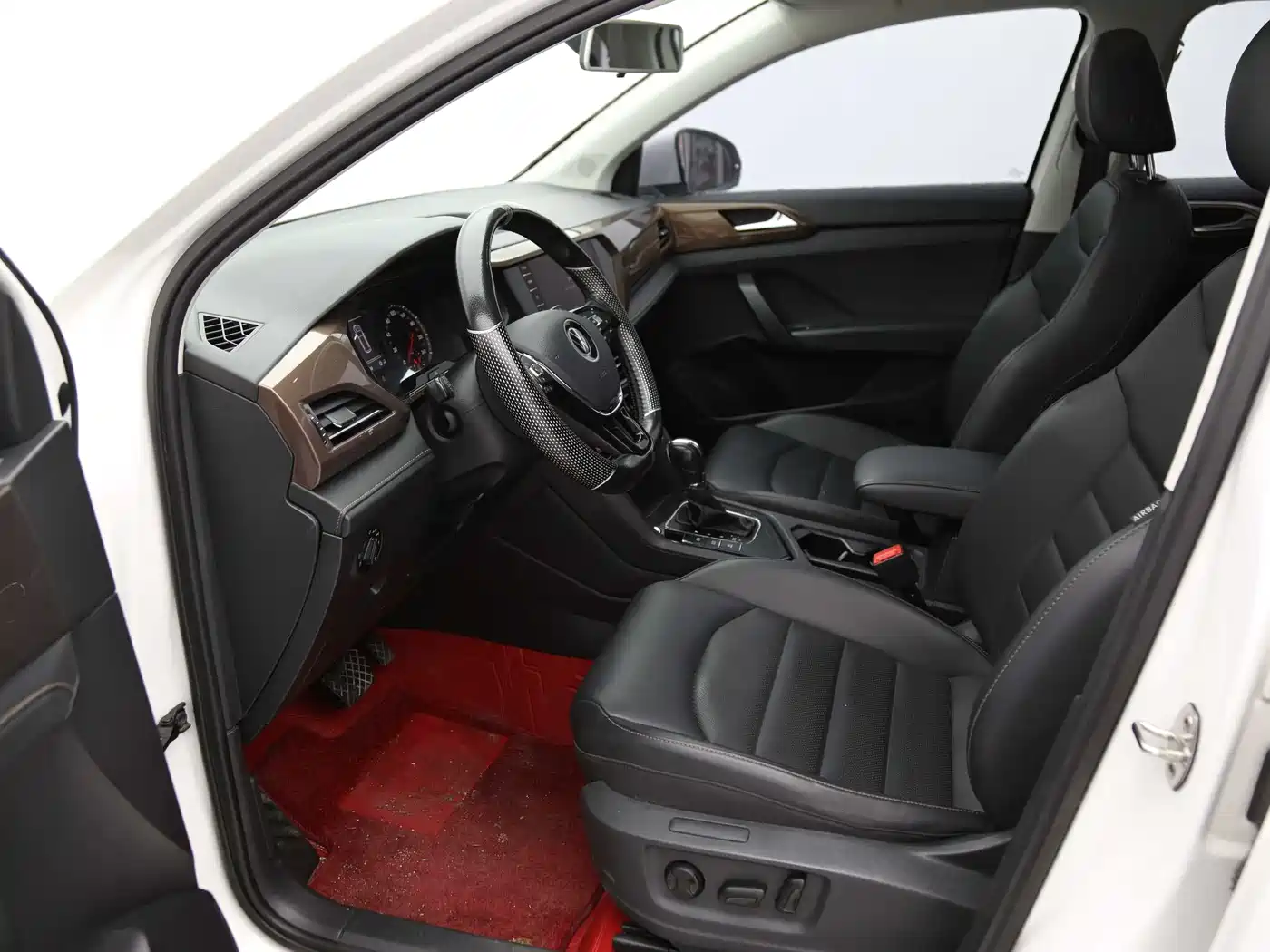 Volkswagen Tharu 2021 280TSI 2WD Luxury Plus фото 9