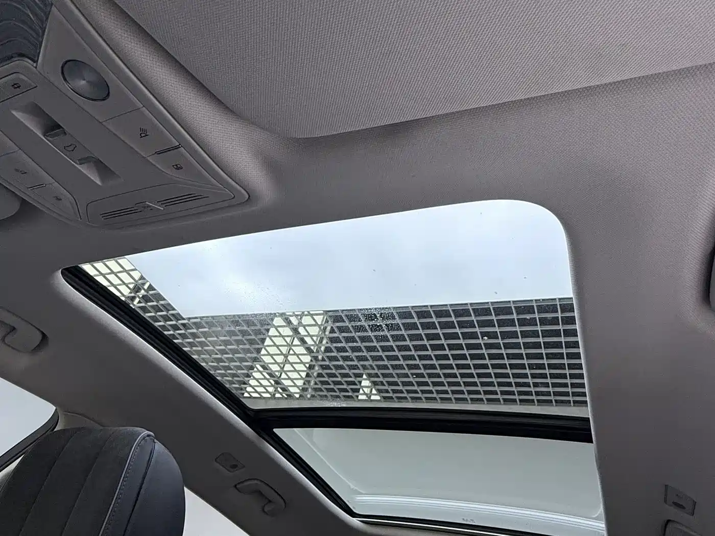 Hongqi HS5 2022 Facelift 2.0T Smart Flag Enjoyment Edition фото 16