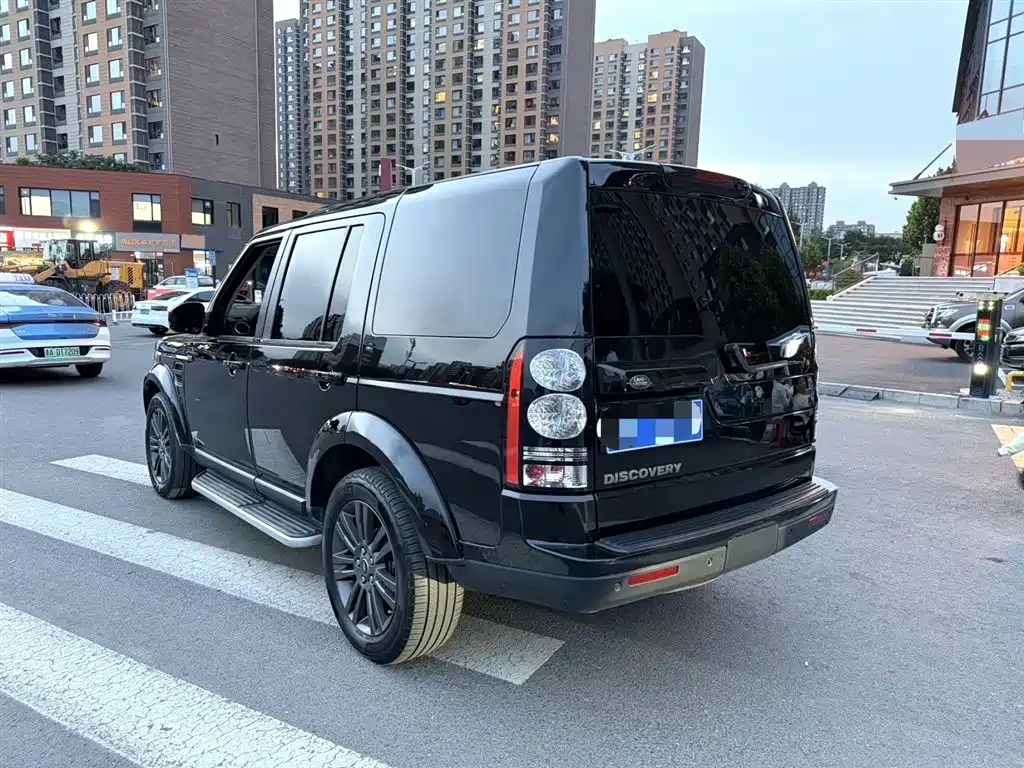 Land Rover Discovery 2016 3.0 SC Gloss Black Collector's Edition HSE фото 4