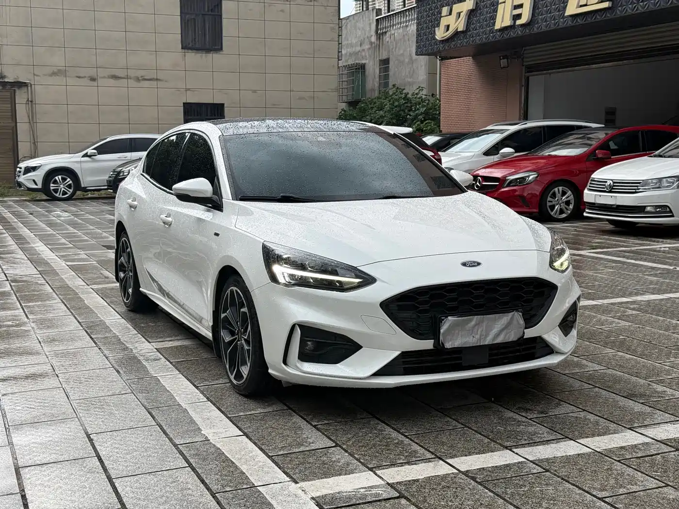 Photo 2 - Ford Focus