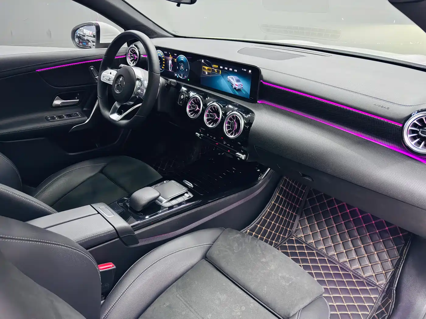 Mercedes-Benz A-Class 2020 A 200 L Sport Sedan фото 15