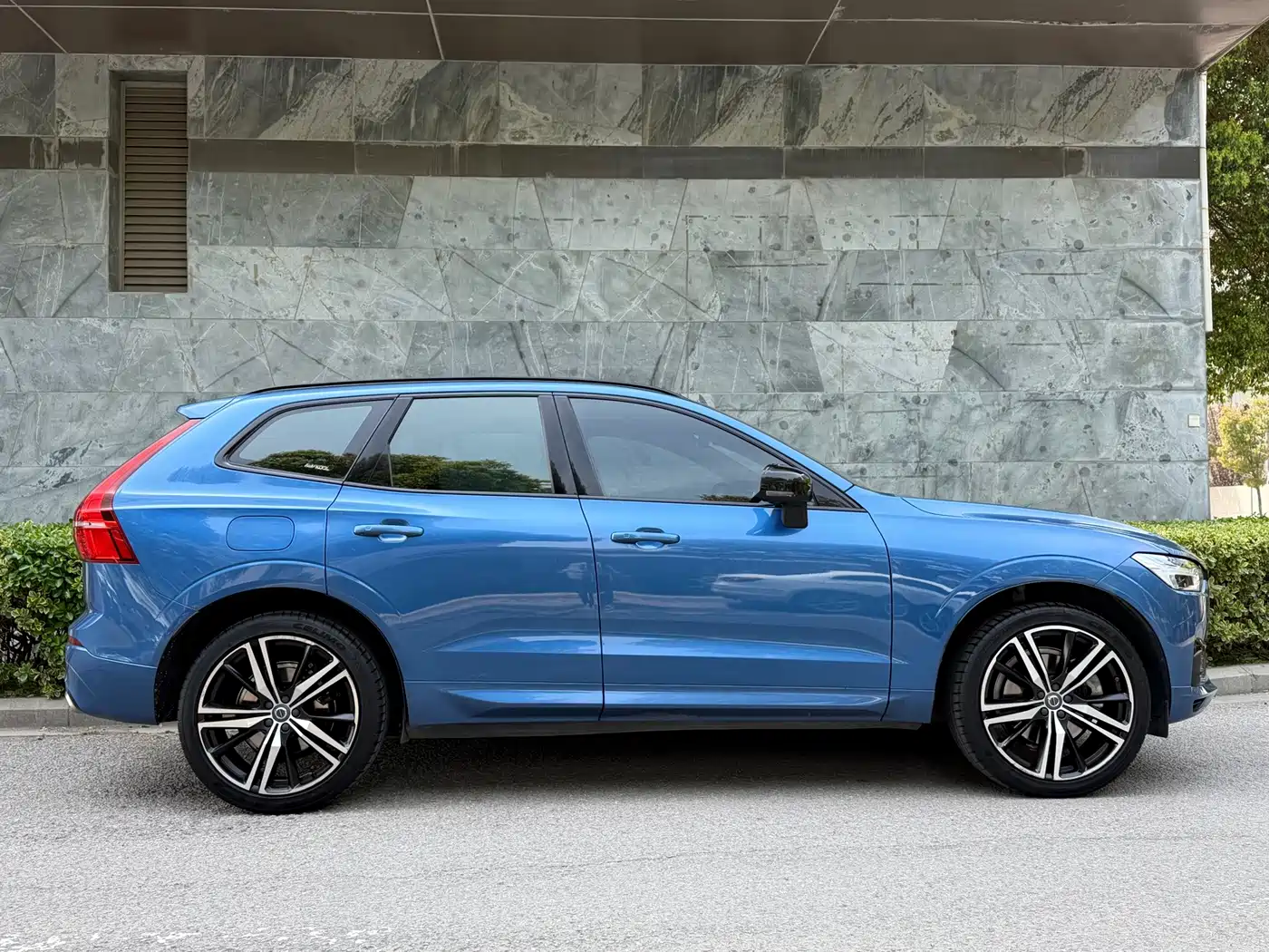 Volvo XC60 Plug-in Hybrid 2020 2021 T8 E-Drive Hybrid Inscription Sport