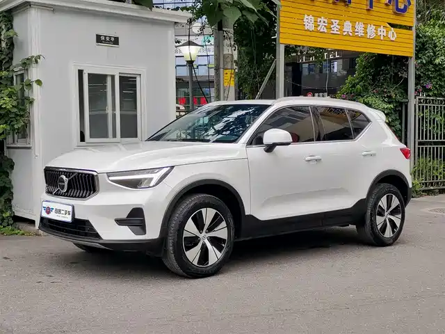 volvo xc40