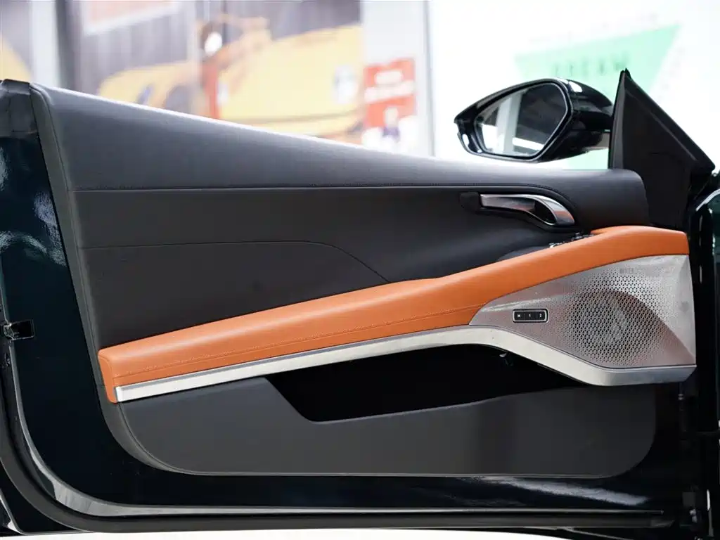 Lotus Cars EMIRA 2021 2.0T DCT First Edition фото 25