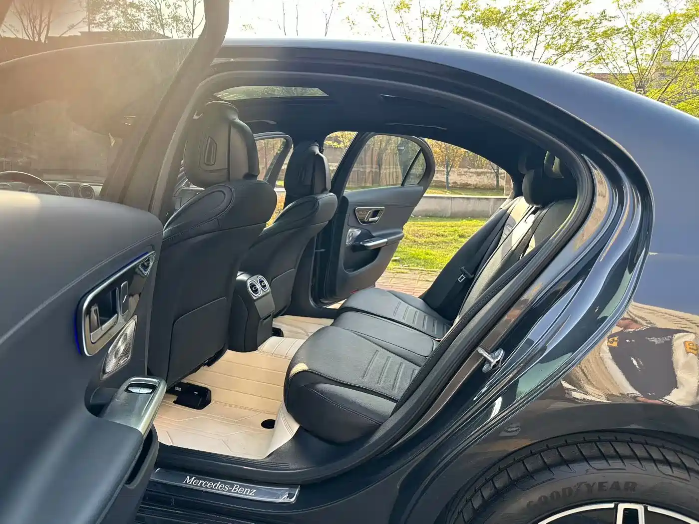 Mercedes-Benz C-Class 2023 C 260 L Night Edition Sport фото 5