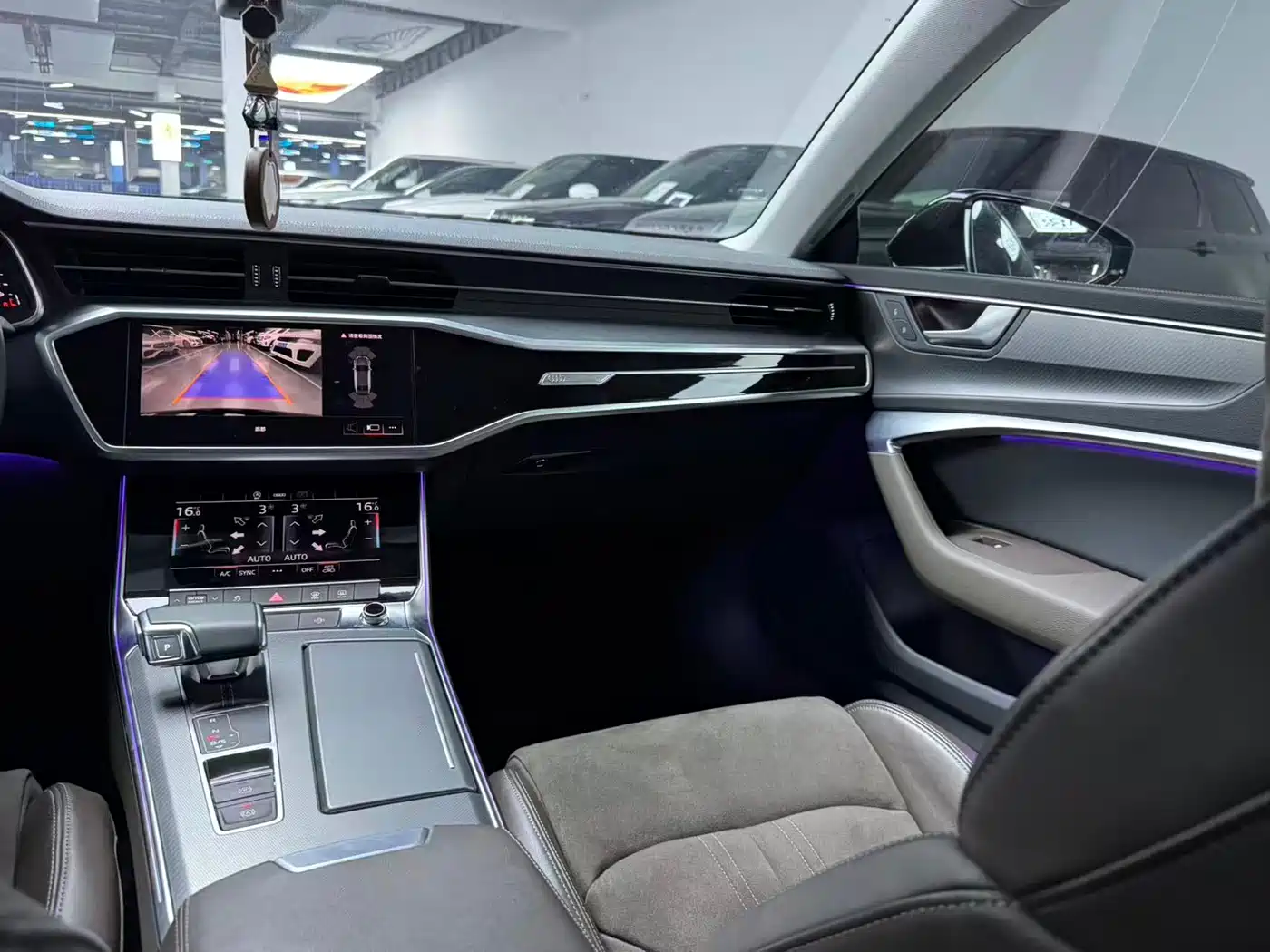 Audi A7L 2024 45TFSI S-line Dream Edition Crystal Package фото 9
