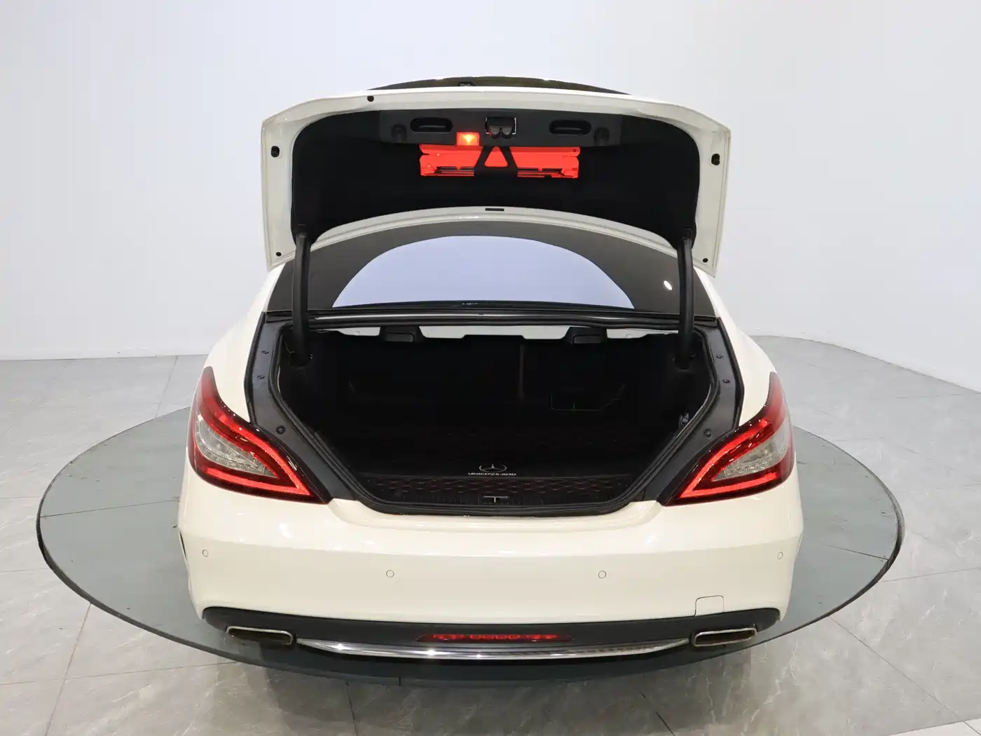 Mercedes-Benz CLS 2016 CLS 320 Edition фото 16