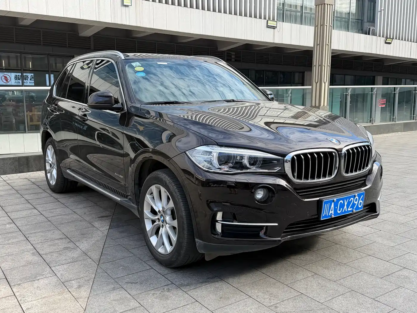 BMW X5 (Import) 2018 xDrive28i фото 3