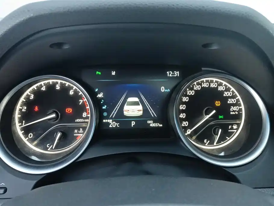 Toyota Camry 2023 2.0G Luxury Edition фото 14