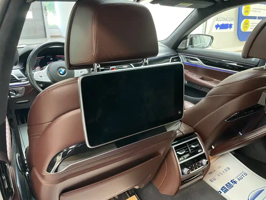 BMW 7 Series 2019 Facelift 740Li xDrive Executive M Sport Package фото 14
