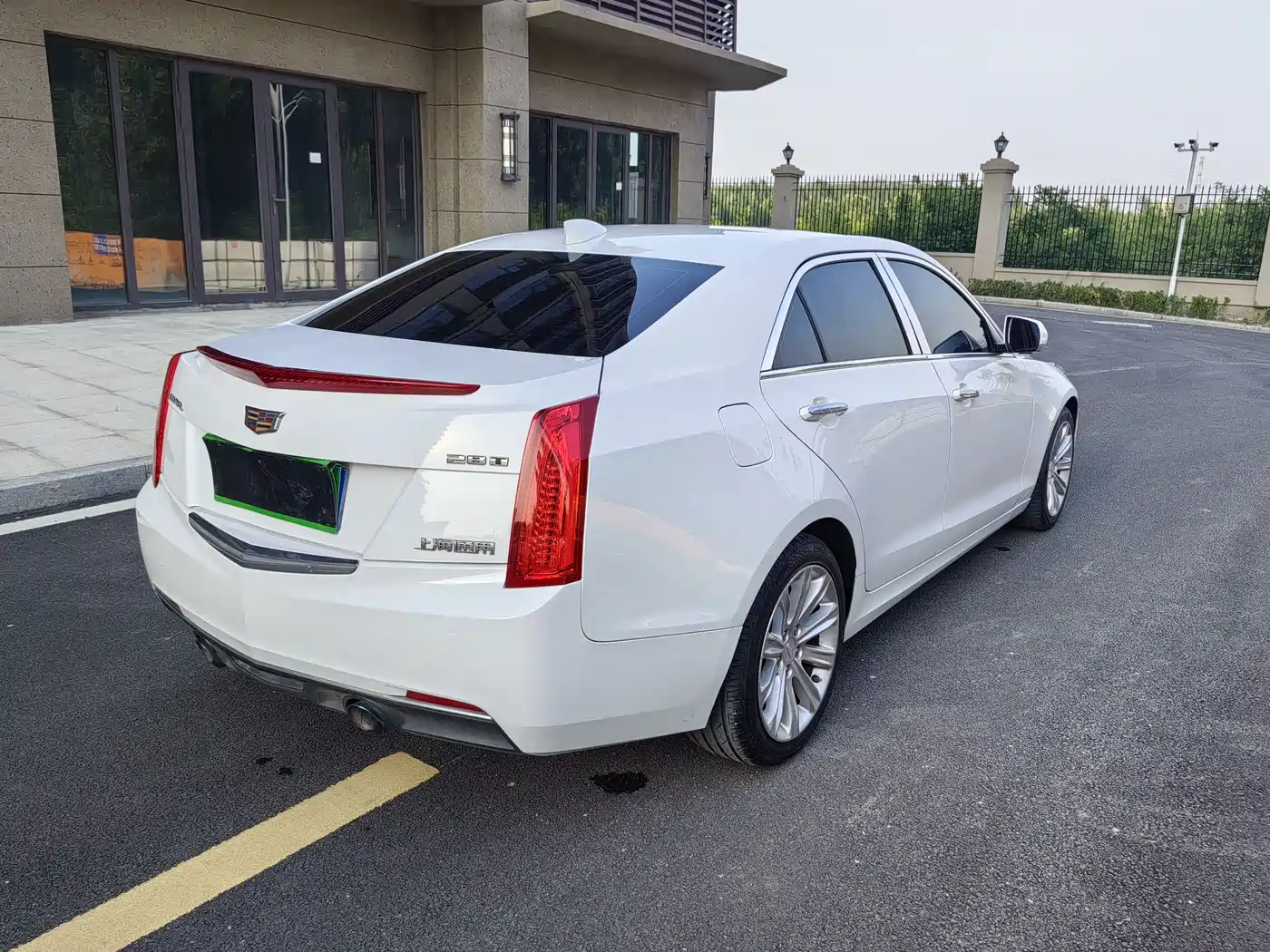 Cadillac ATS-L 2016 28T Technology фото 18