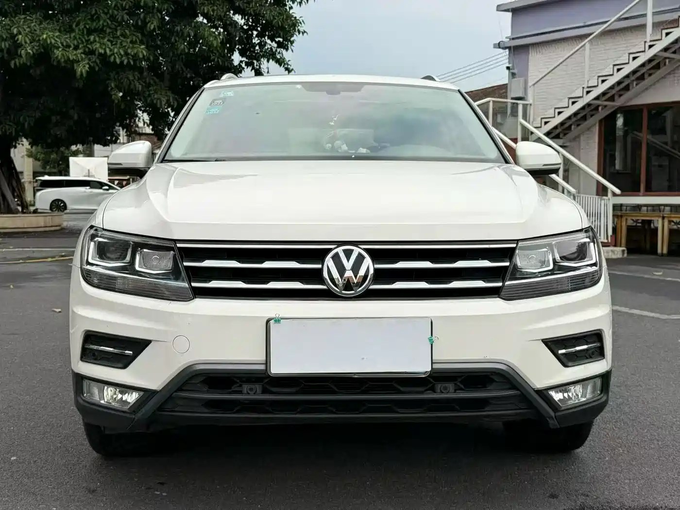 Volkswagen Tiguan L 2019 330TSI Automatic 2WD Smart Luxury Edition China VI фото 2