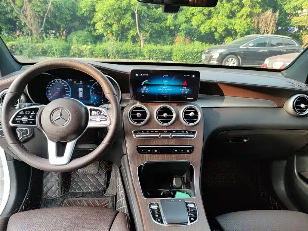 Mercedes-Benz GLC 2020 Facelift GLC 300 L 4MATIC Dynamic фото 8