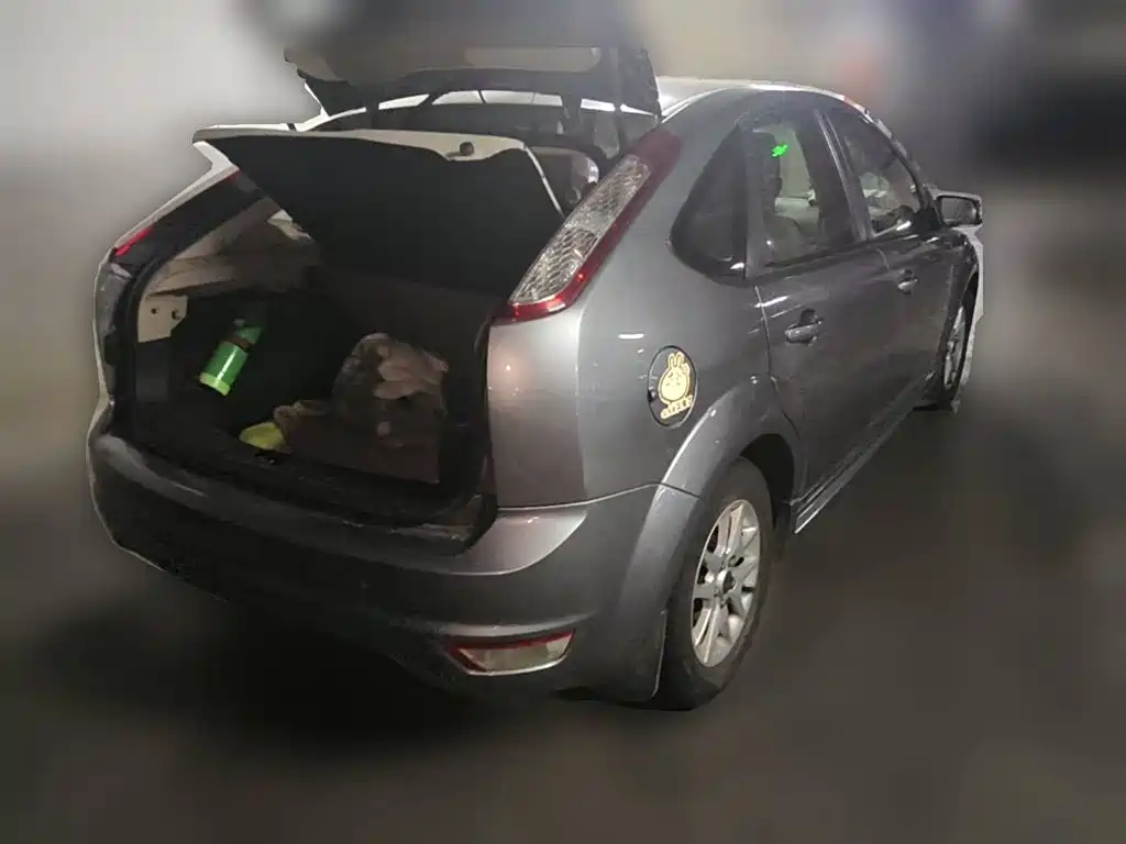 Photo 2 - Ford Focus