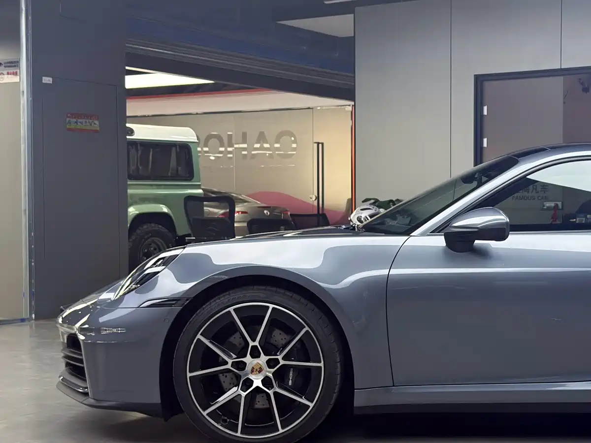 Porsche 911 2026 Carrera 3.0T фото 6