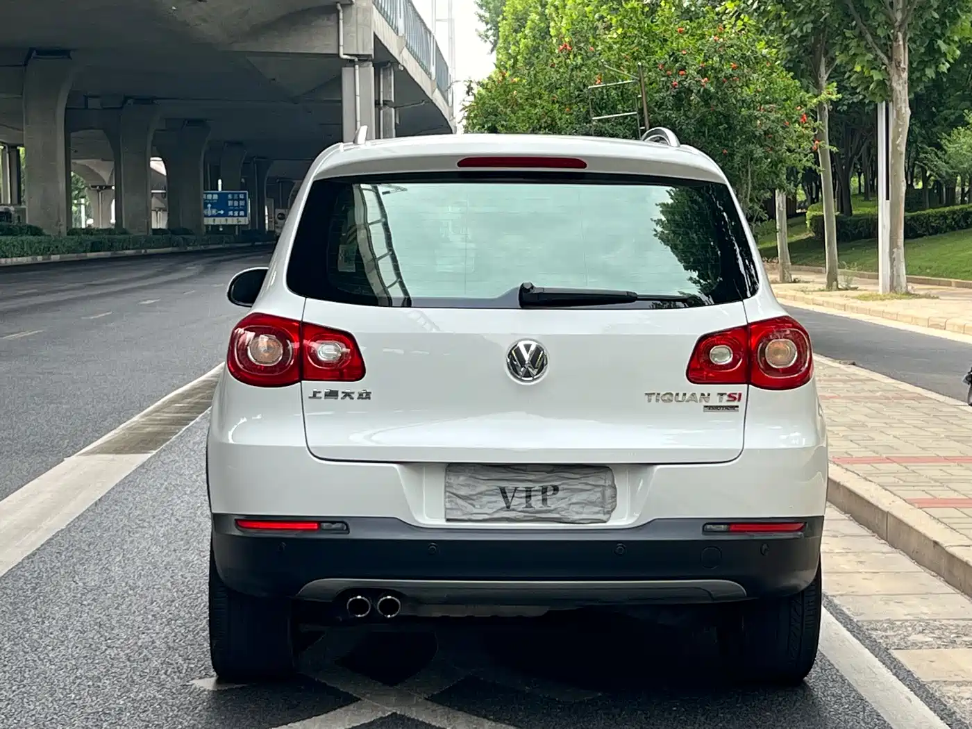Volkswagen Tiguan 2010 1.8TSI Automatic 4WD Elite фото 5