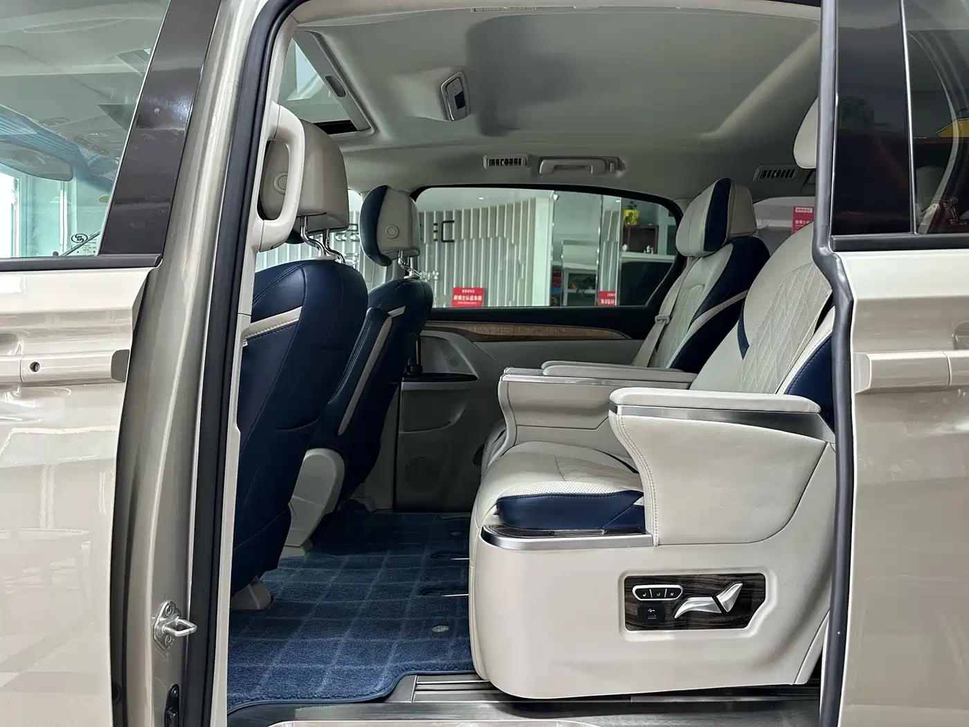 Buick GL8 2017 ES 28T Comfort Type China V фото 10