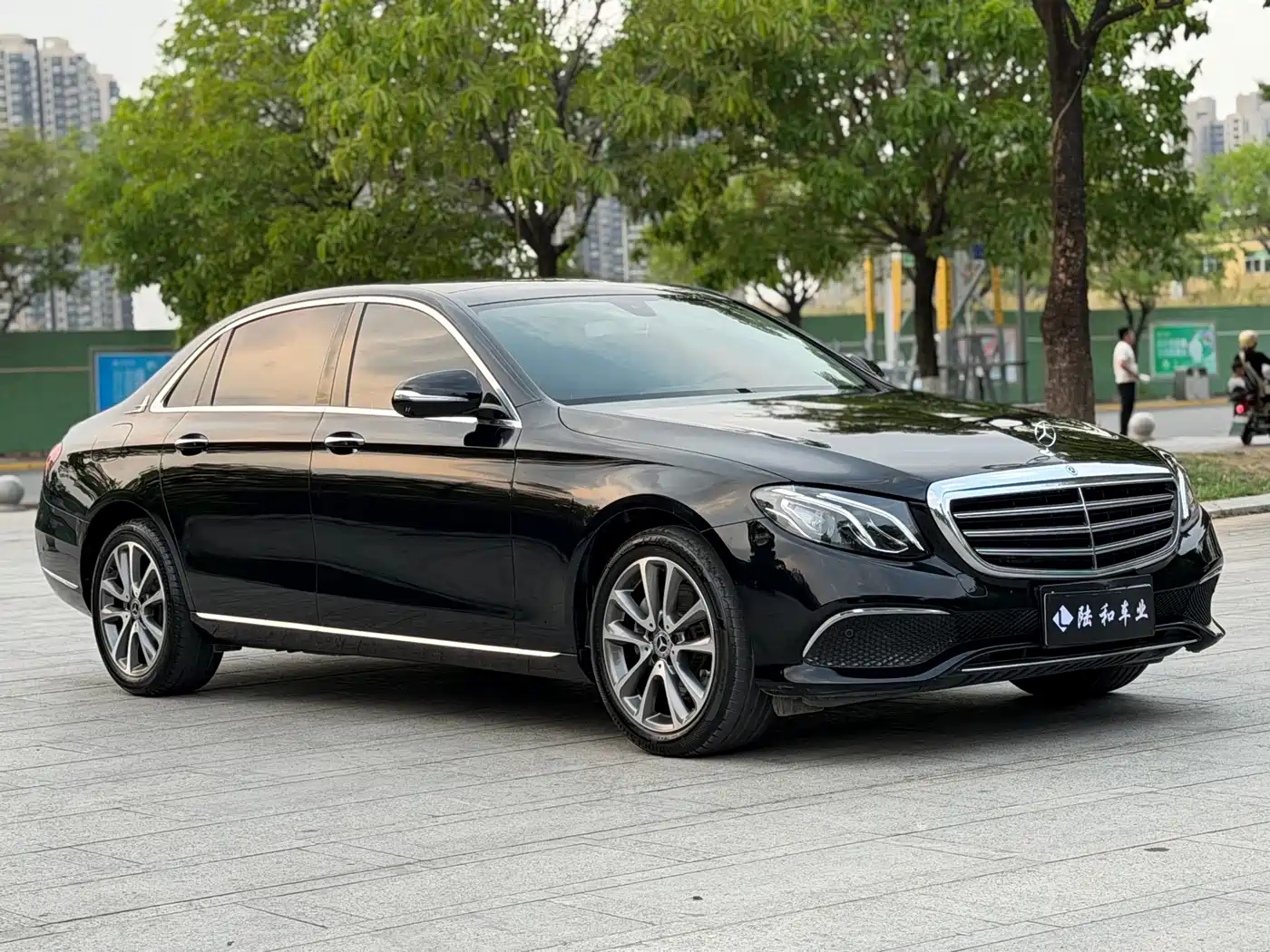 Mercedes-Benz E-Class 2018 Facelift E 200 L 4MATIC фото 3
