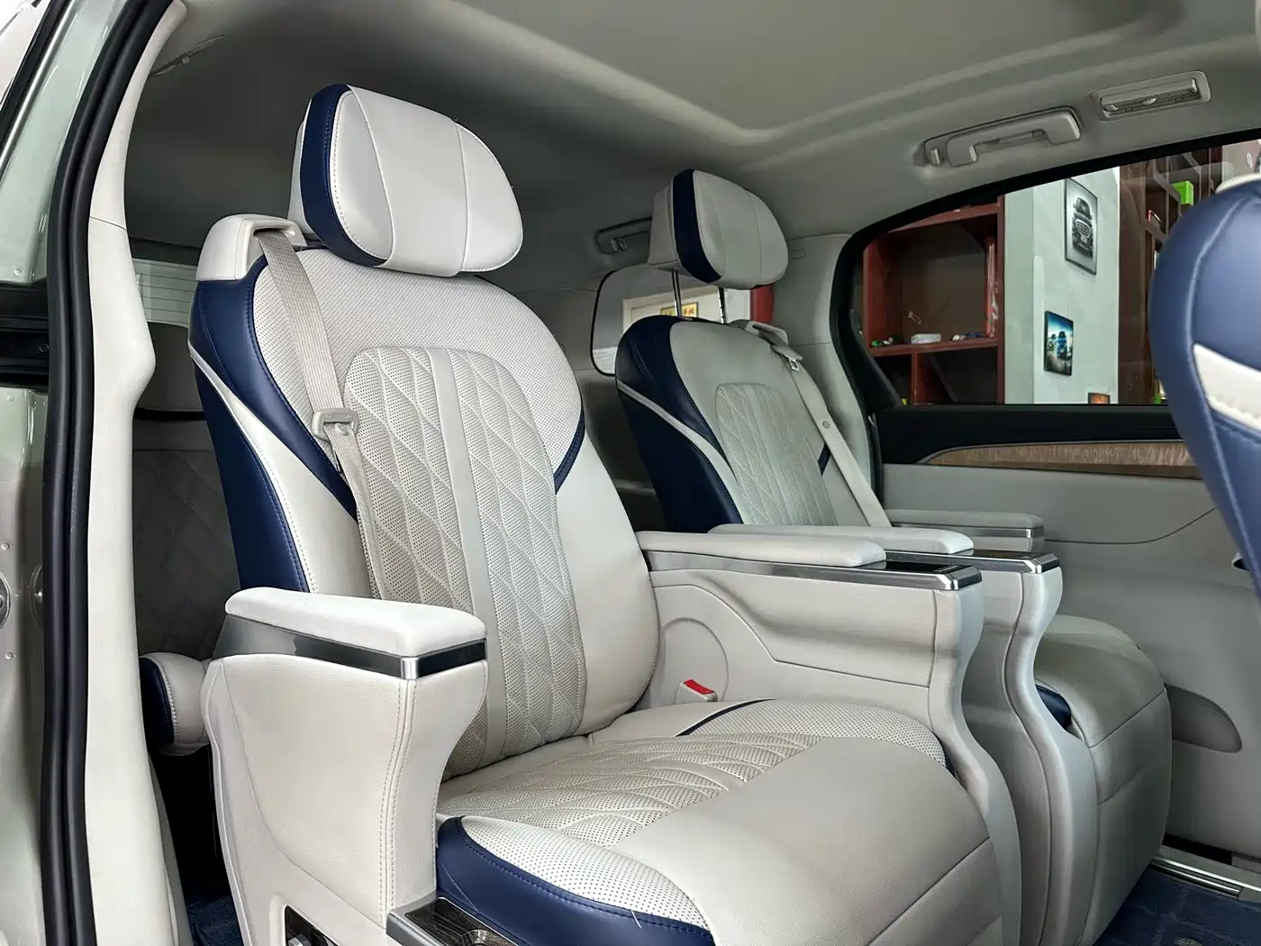 Buick GL8 2017 ES 28T Comfort Type China V фото 20
