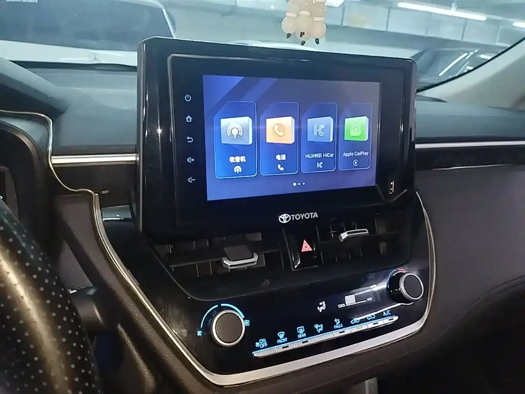 Toyota Frontlander 2022 2.0L CVT Elite фото 13