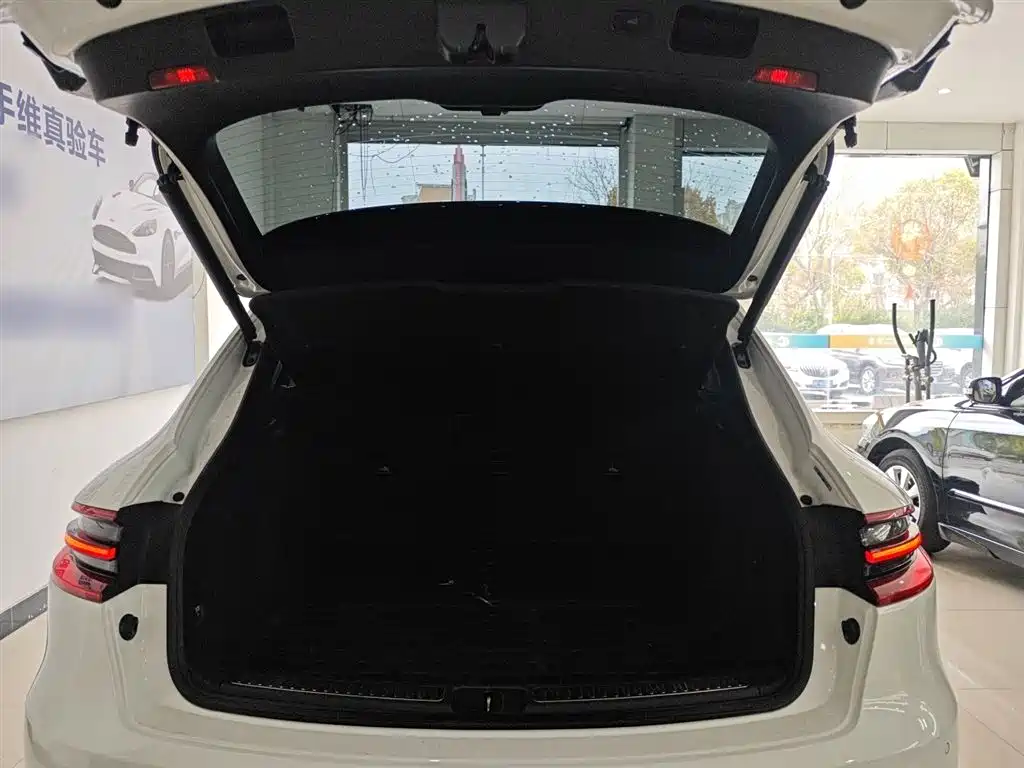 Porsche Macan 2017 Macan 2.0T фото 15