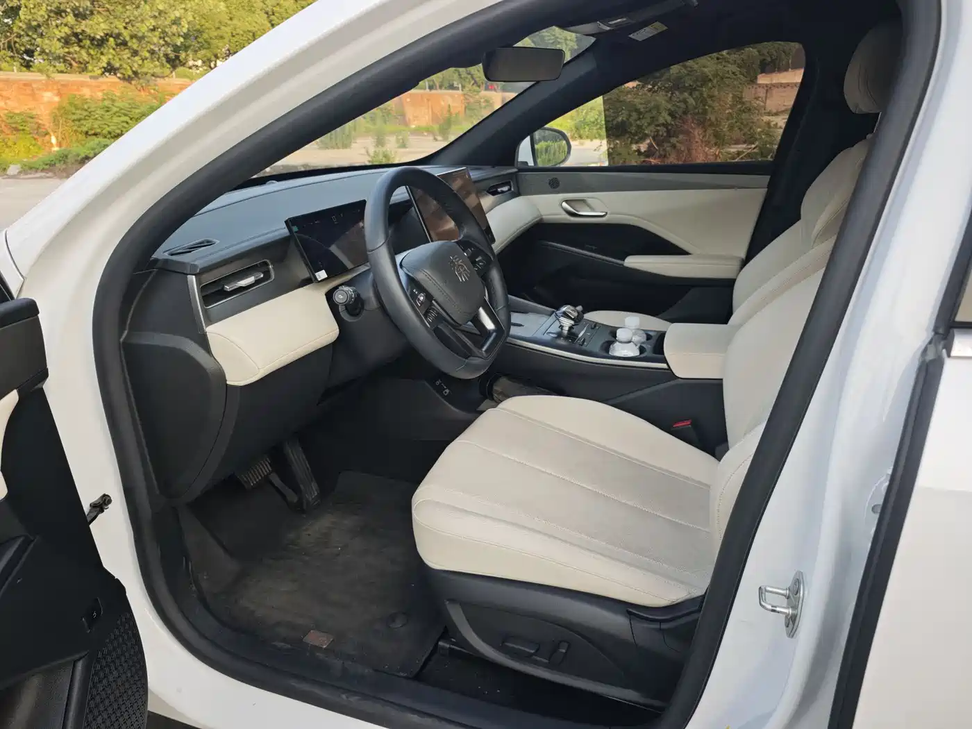 BYD Qin PLUS 2025 DM-i Smart Drive Edition 120KM Surpassing Type фото 4
