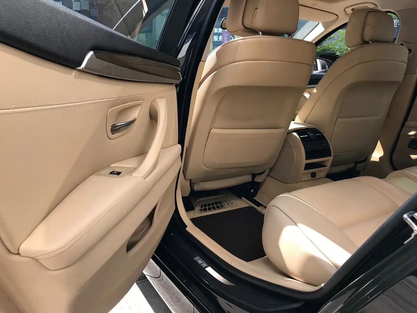 BMW 5 Series 2012 523Li Luxury фото 18