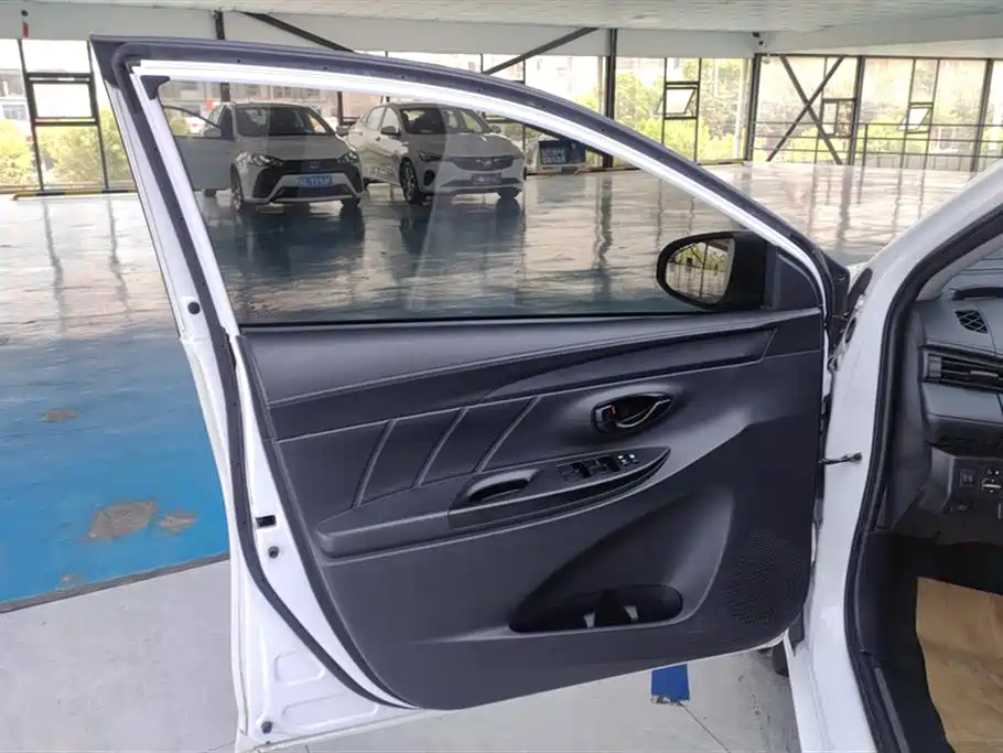 Toyota YARiS L Zhi Xuan 2019 1.5E CVT MeiDong Edition China VI фото 7