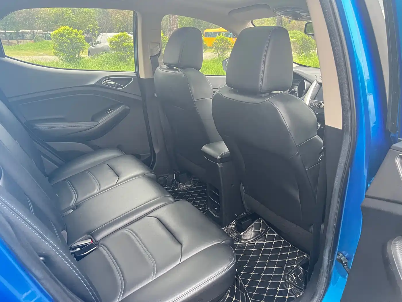 BYD Yuan New Energy 2019 2019 EV360 Smart Connected Premium Type