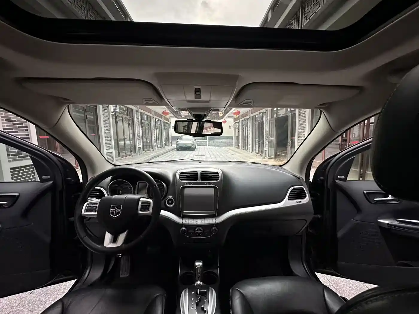 Dodge Journey 2013 2013 Model 2.4L 2WD Premium Edition