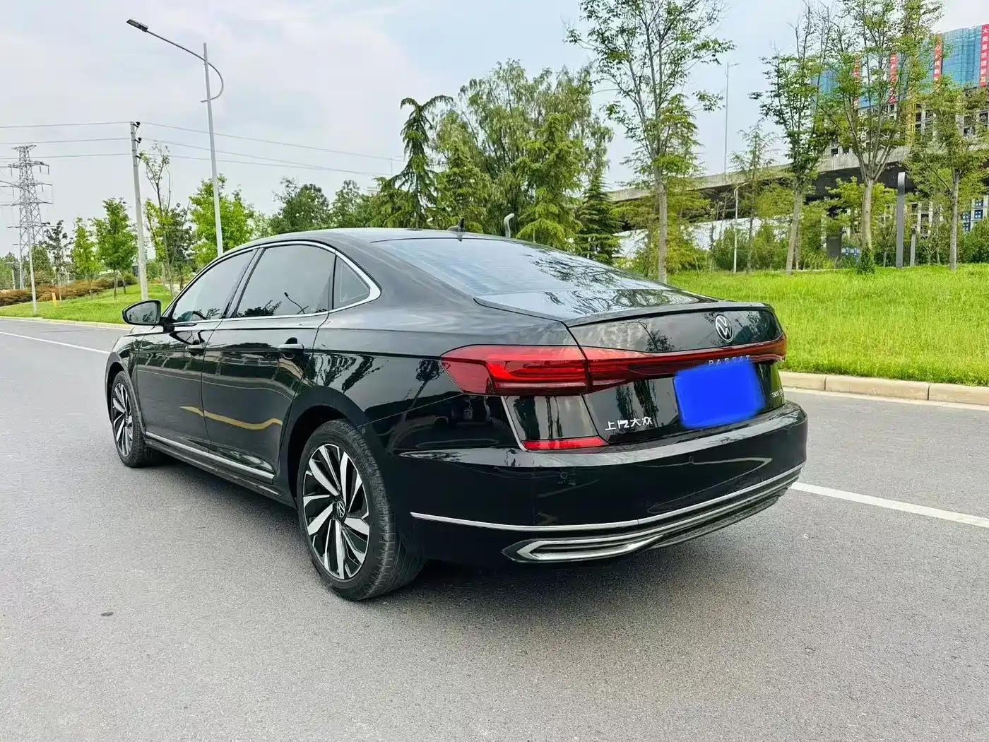 Volkswagen Passat 2024 380TSI Dragon Soaring Edition фото 9