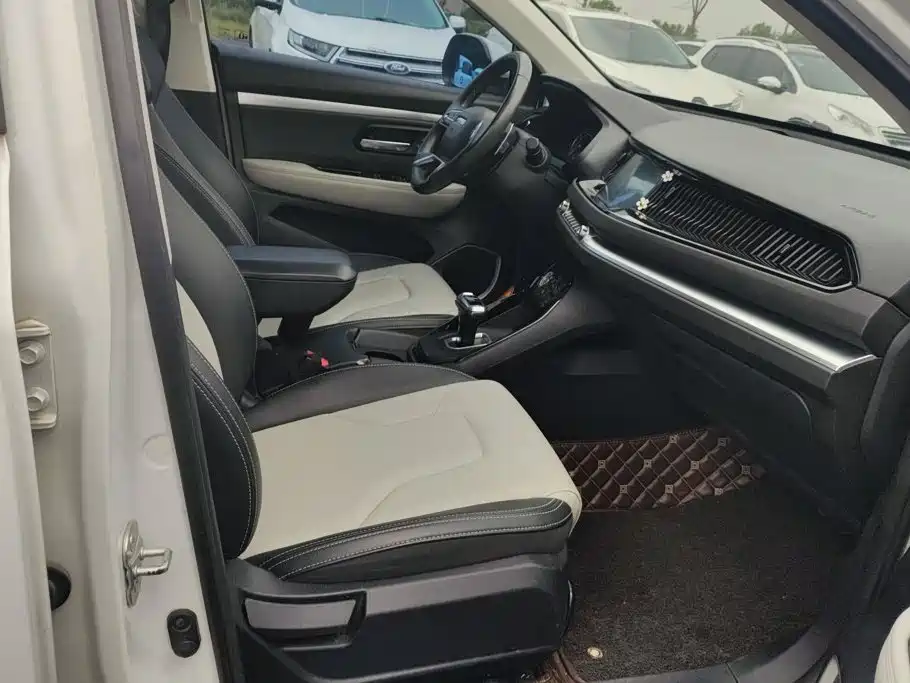 Фото 8 - Haval H2s