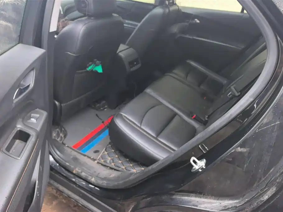 Chevrolet Equinox 2018 535T Automatic Galloping Edition фото 11
