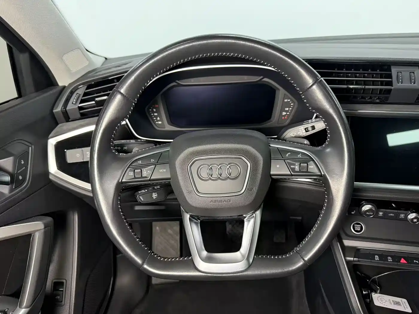Audi Q3 2022 35 TFSI Fashion Dynamic фото 16