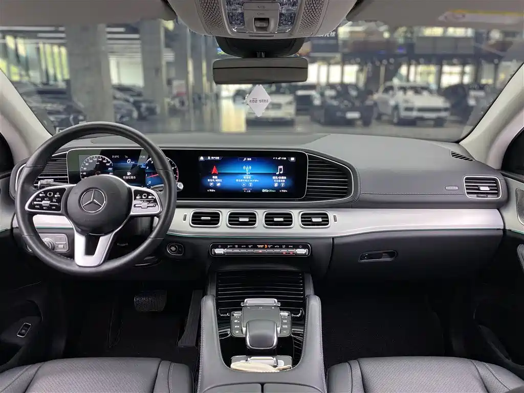 Mercedes-Benz GLE Coupe 2020 GLE 350 4MATIC Coupe SUV Fashion фото 12